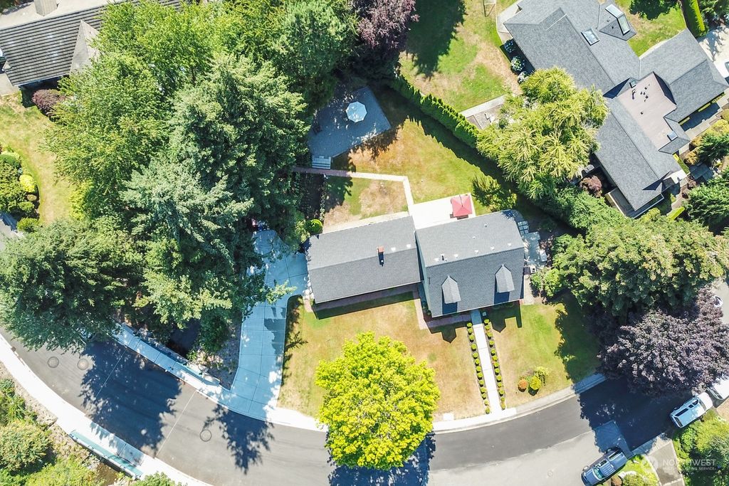 Photo of 52 Skagit Key, Bellevue, WA 98006 (MLS # 2061947)
