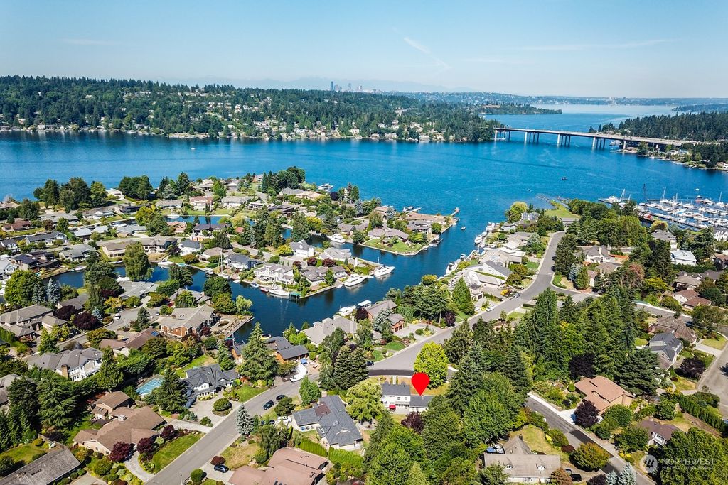 Photo of 52 Skagit Key, Bellevue, WA 98006 (MLS # 2061947)
