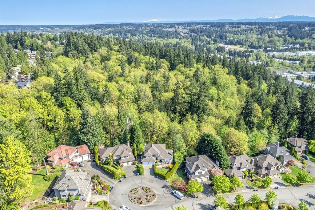Photo of 10906 NE 197th Street, Bothell, WA 98011 (MLS # 2364254)
