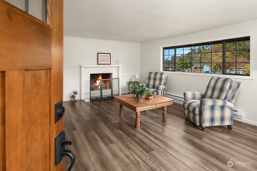 Photo of 5003 219th Street SW, Mountlake Terrace, WA 98043 (MLS # 2013326)