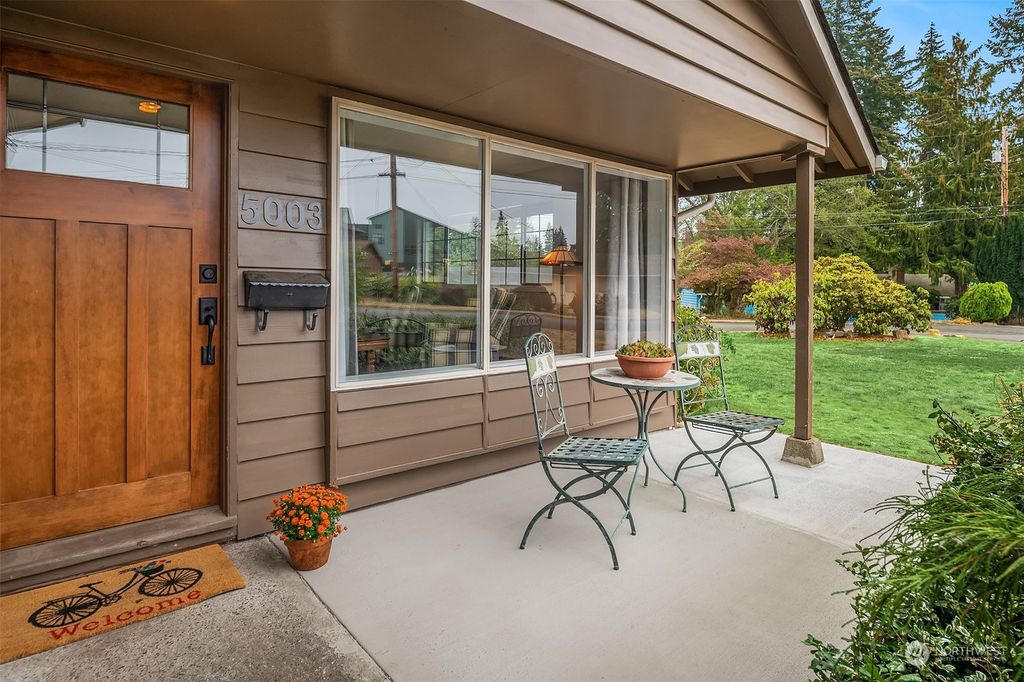 Photo of 5003 219th Street SW, Mountlake Terrace, WA 98043 (MLS # 2013326)