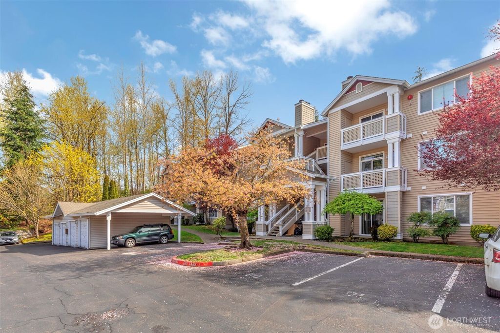 Photo of 15300 112th Avenue NE #C307, Bothell, WA 98011 (MLS # 2354625)