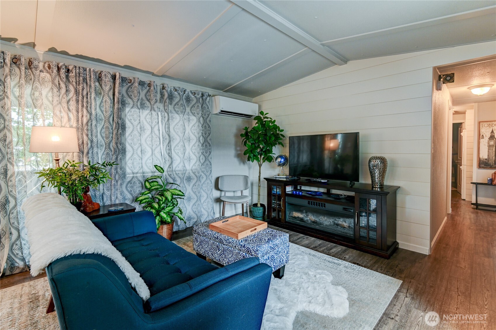 4045 49th Avenue SW 70