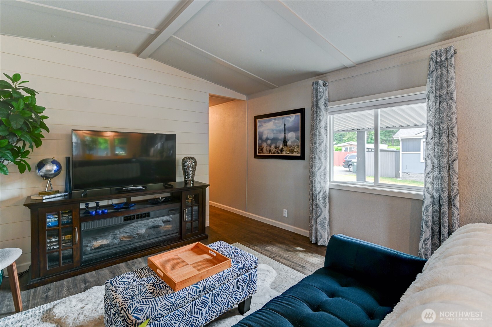 4045 49th Avenue SW 70