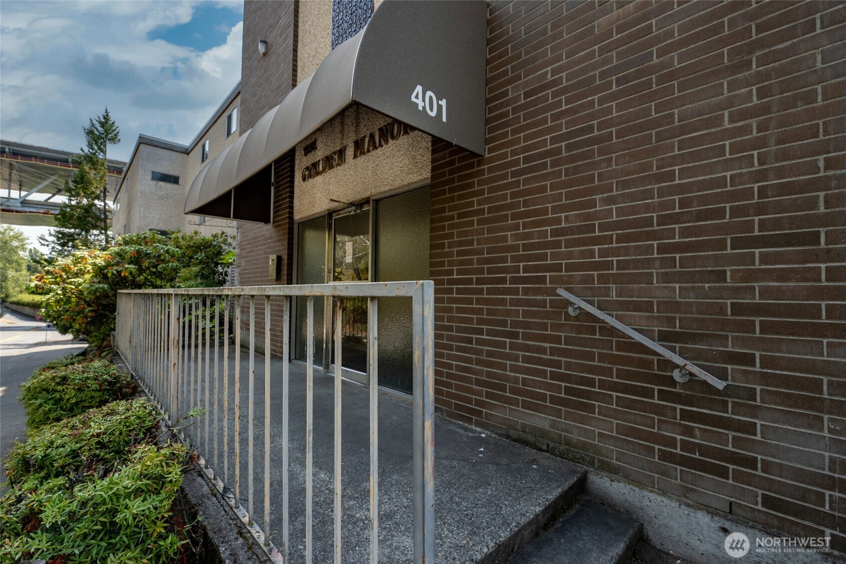 401 NE 40th Street