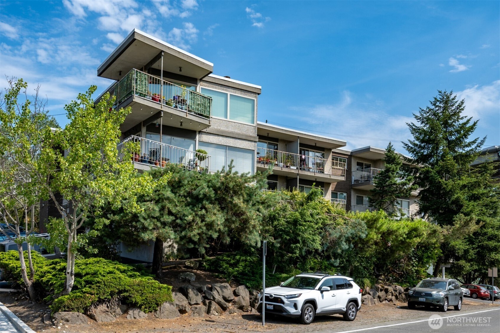 401 NE 40th Street