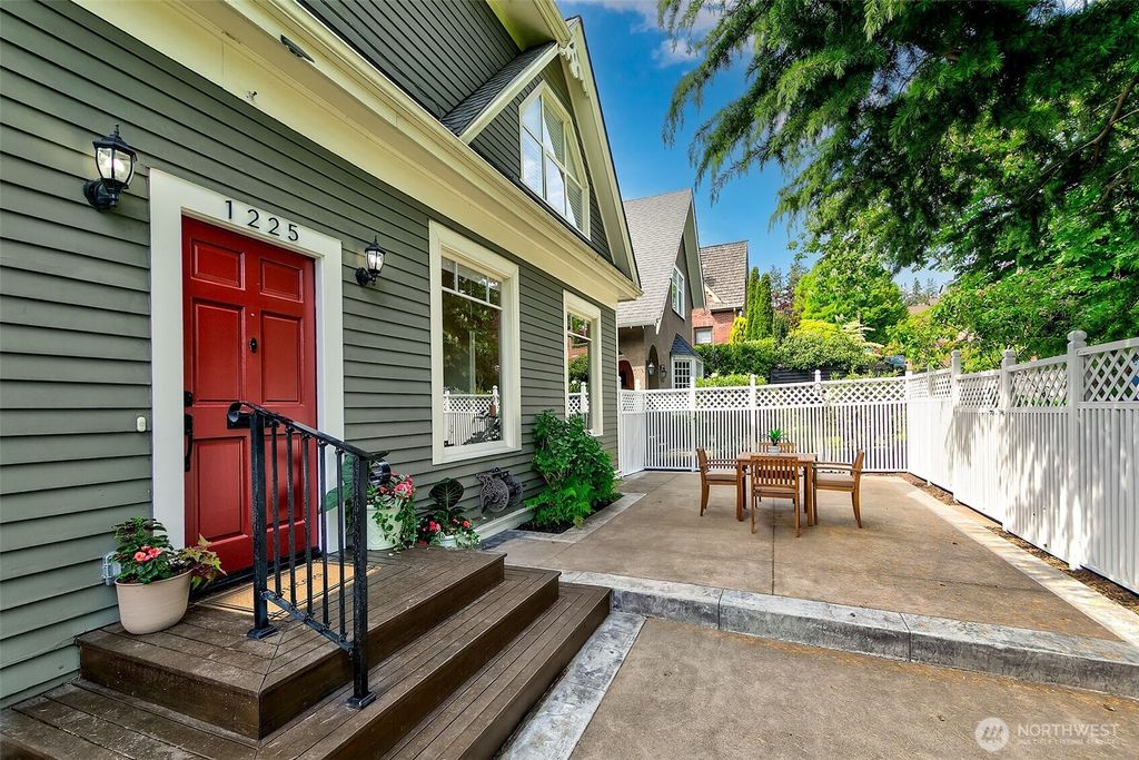 Photo of 1225 9th Avenue W, Seattle, WA 98119 (MLS # 2523735)