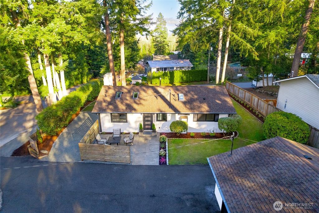 Photo of 4005 161st Avenue SE, Bellevue, WA 98006 (MLS # 2340290)