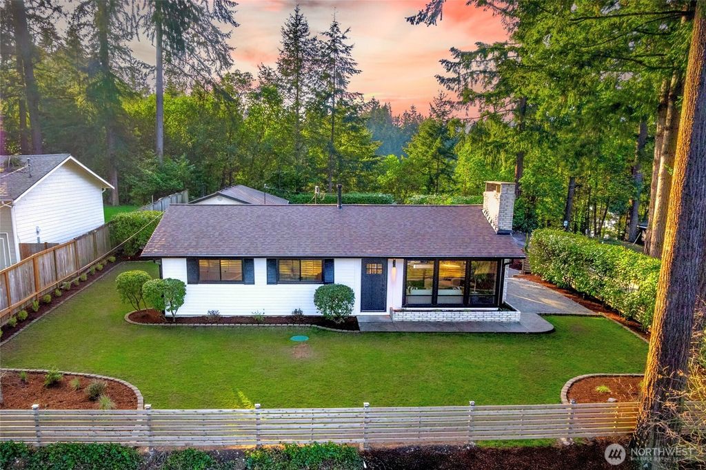 Photo of 4005 161st Avenue SE, Bellevue, WA 98006 (MLS # 2340290)