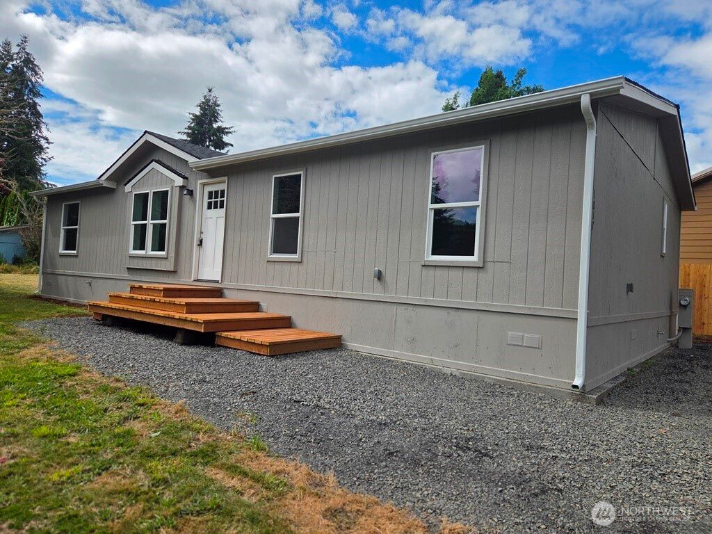 Photo of 1017 C Street, Vader, WA 98593 (MLS # 2546941)