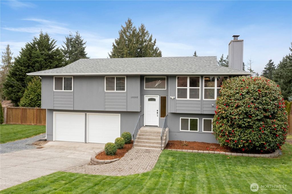 Photo of 10202 58TH Avenue Ct E, Puyallup, WA 98373 (MLS # 2498096)