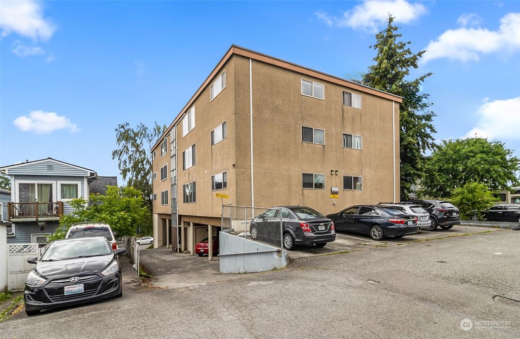Photo of 3209 Hoyt Avenue #204, Everett, WA 98201 (MLS # 2250844)