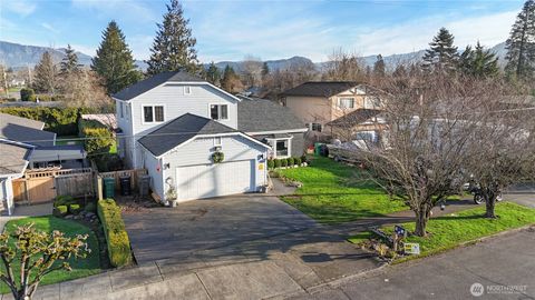 Photo of 1471 Florence Street, Enumclaw, WA 98022 (MLS # 2469581)