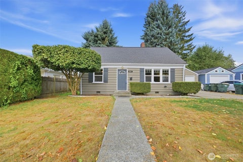 Photo of 610 North Street SE, Tumwater, WA 98501 (MLS # 2585743)