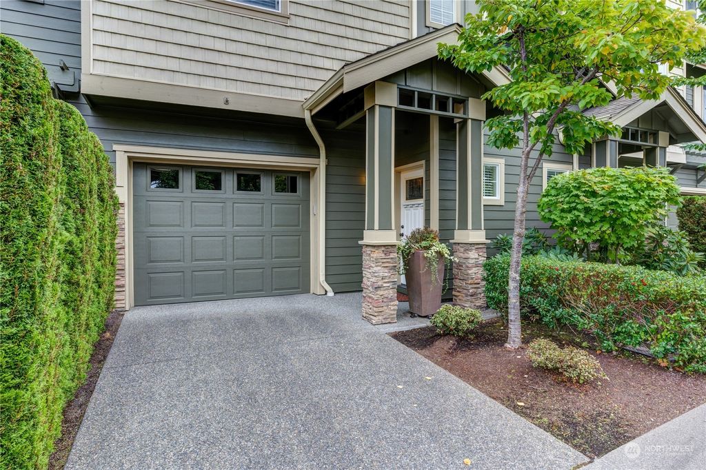 Photo of 320 Chelan Place NE #H2, Renton, WA 98059 (MLS # 2163344)