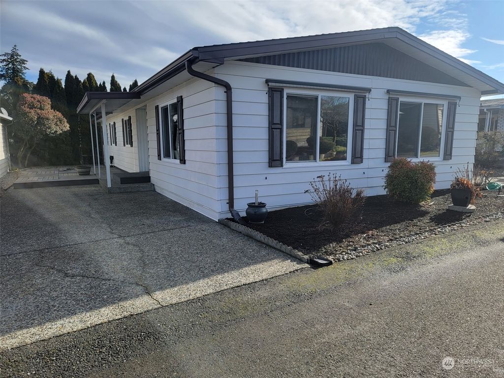 Photo of 2500 Alder Street #226, Milton, WA 98354 (MLS # 2039079)