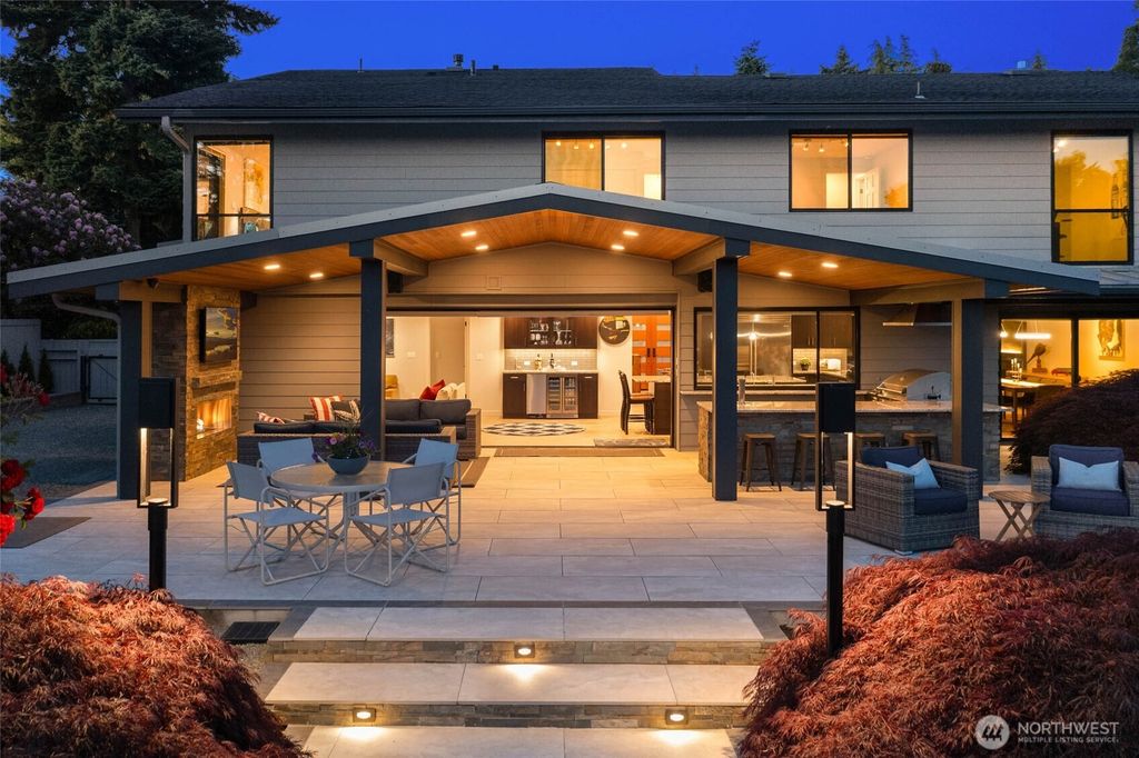 Photo of 12 Columbia Key, Bellevue, WA 98006 (MLS # 2505158)