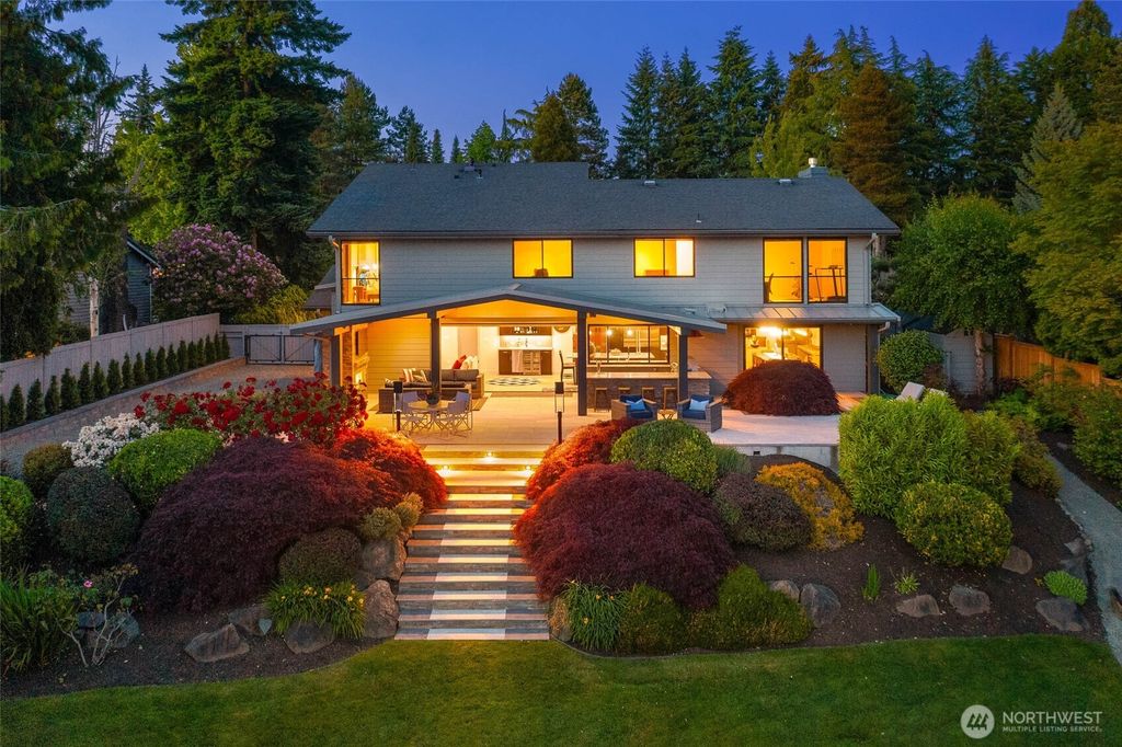 Photo of 12 Columbia Key, Bellevue, WA 98006 (MLS # 2505158)