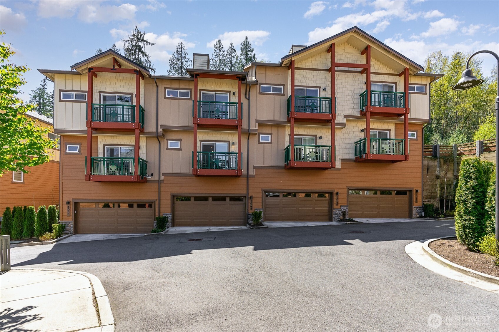 1048 Sunrise Place SW