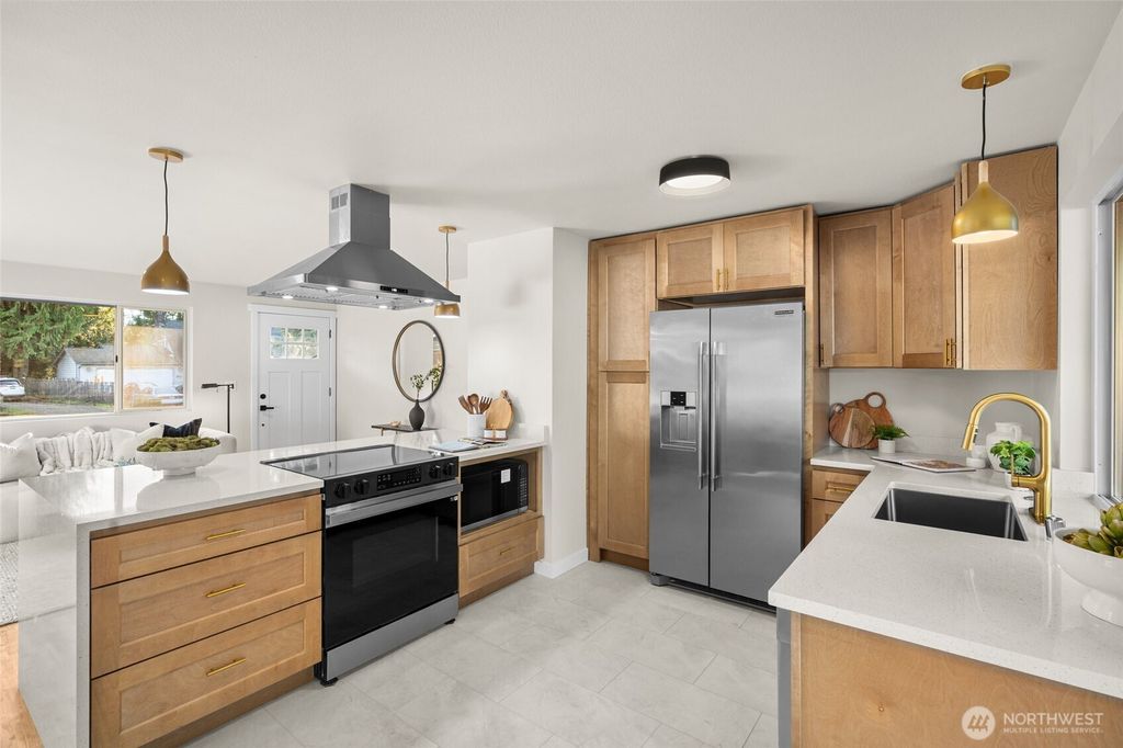 Photo of 21105 7th Avenue W, Bothell, WA 98021 (MLS # 2471329)