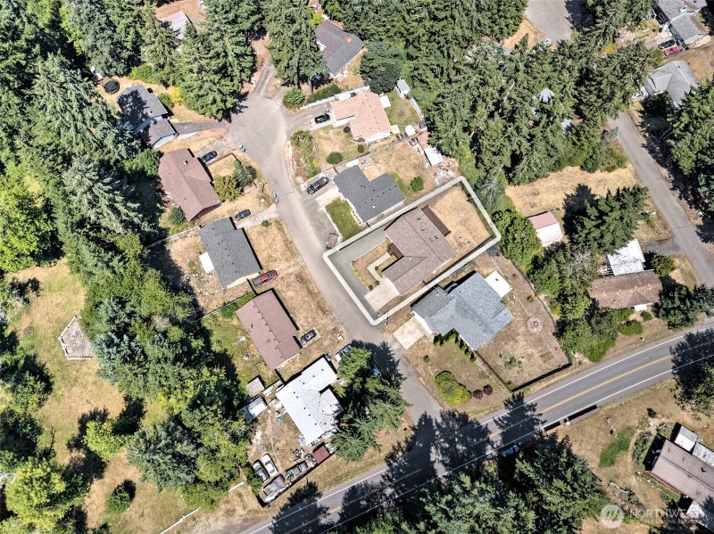 30 E Larch Place