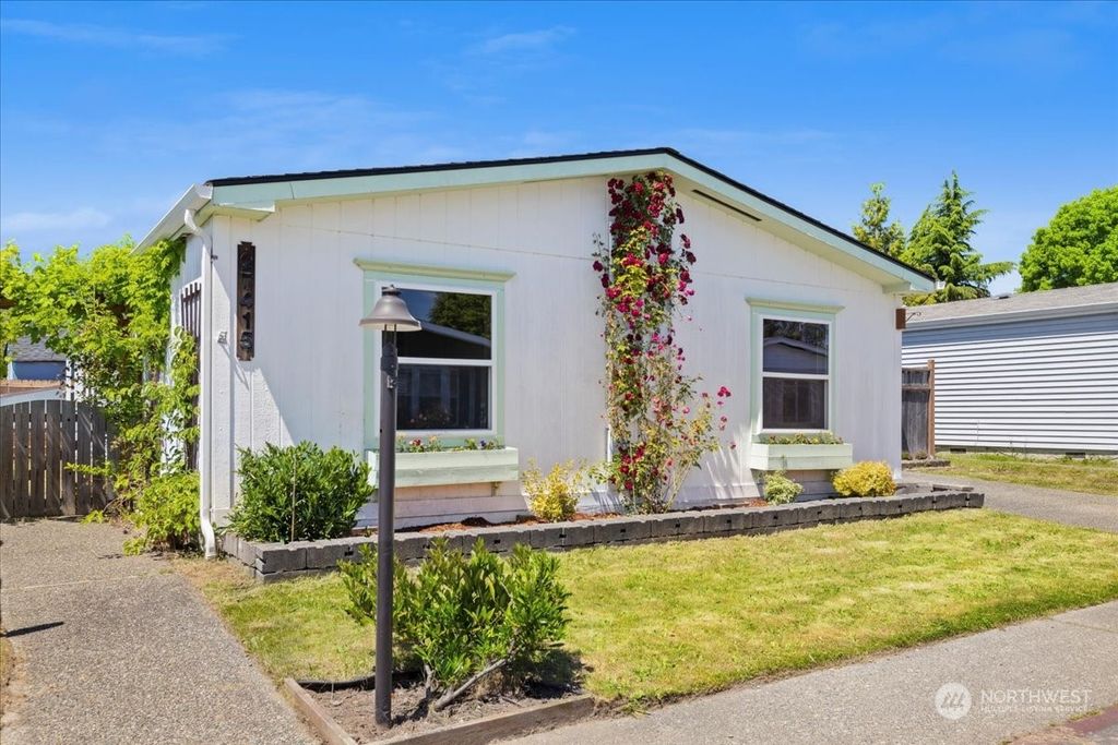 Photo of 27415 149th Avenue SE #39, Kent, WA 98042 (MLS # 2248320)