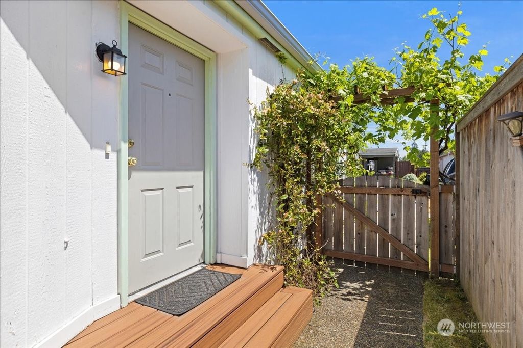 Photo of 27415 149th Avenue SE #39, Kent, WA 98042 (MLS # 2248320)