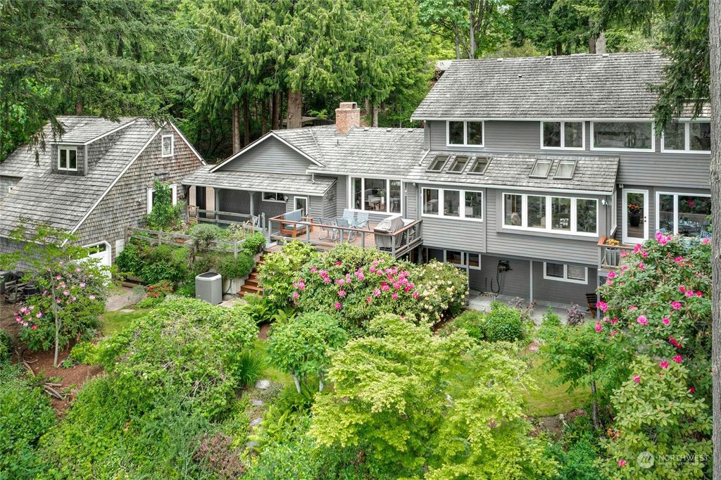 Photo of 12832 71st Avenue NE, Kirkland, WA 98034 (MLS # 2240541)