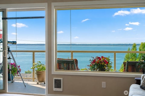 Photo of 415 N State Street #303, Bellingham, WA 98225 (MLS # 2548672)