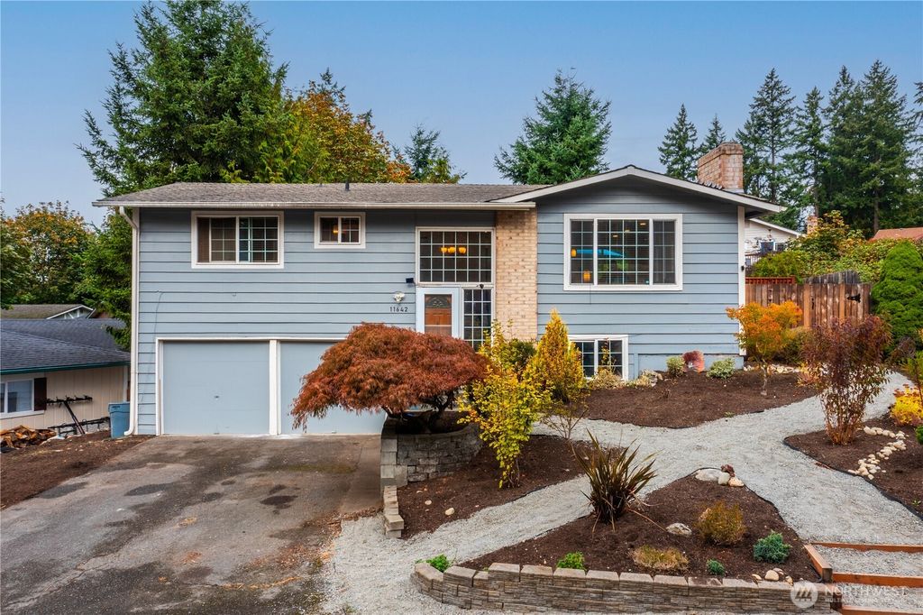 Photo of 11642 SE 323rd Place, Auburn, WA 98092 (MLS # 2443585)