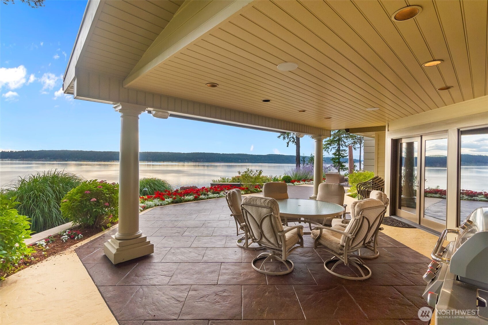 9447 Johnson Point Loop NE