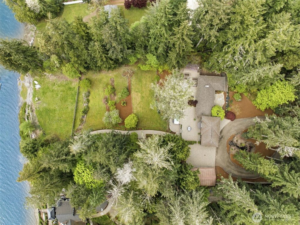 Photo of 14612 Sherman Drive NW, Gig Harbor, WA 98332 (MLS # 2509366)