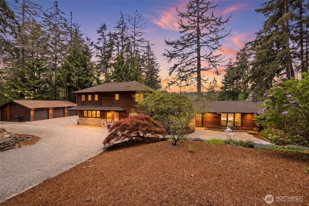 Photo of 14612 Sherman Drive NW, Gig Harbor, WA 98332 (MLS # 2509366)