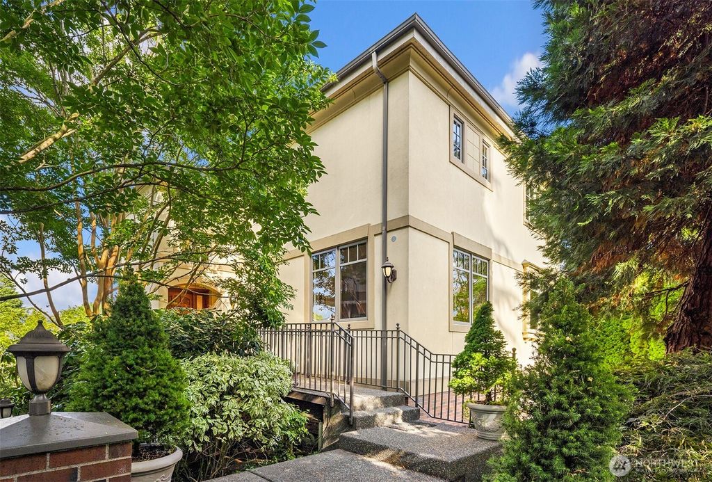 Photo of 3920 50th Avenue NE, Seattle, WA 98105 (MLS # 2436463)