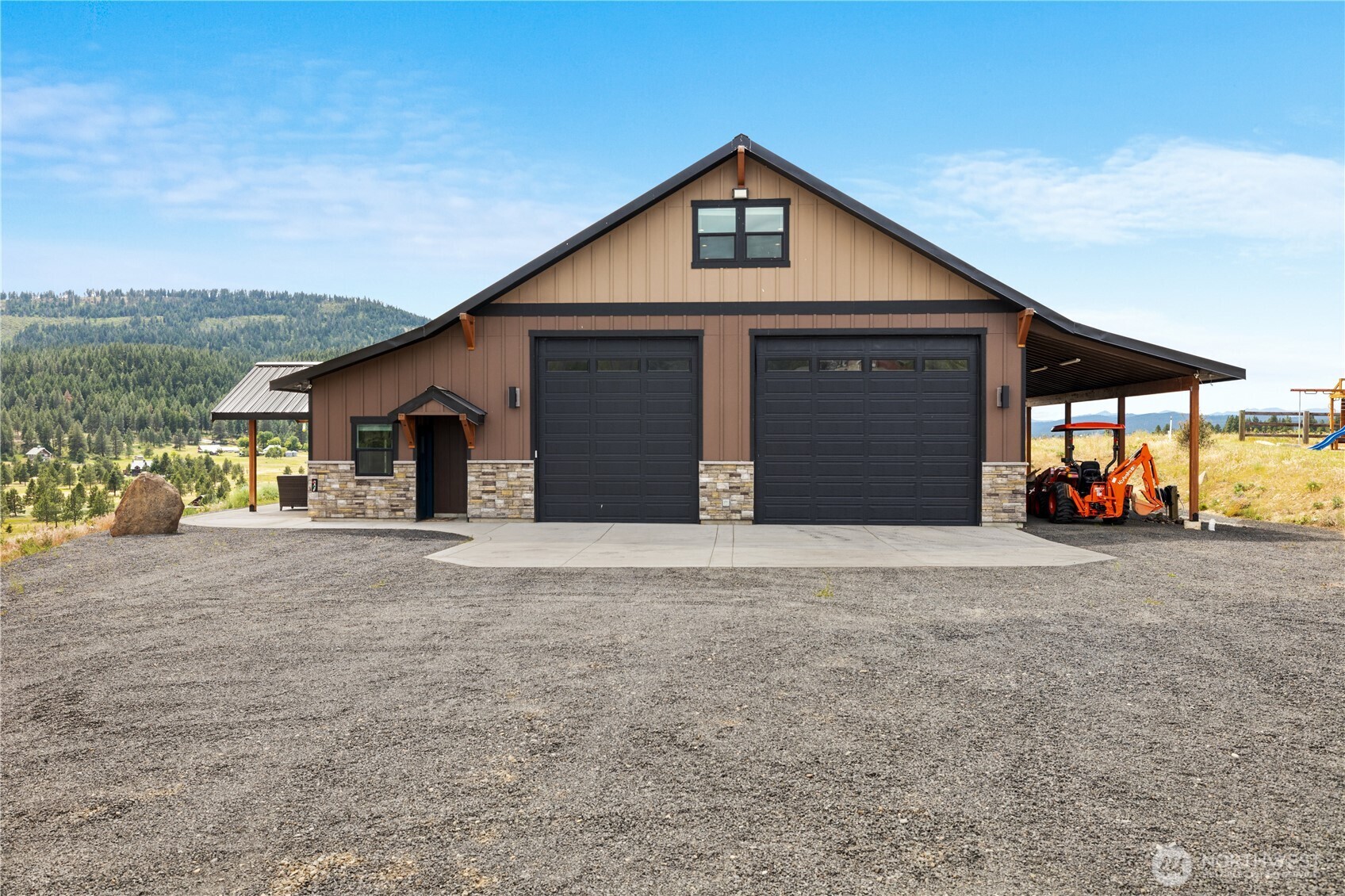 950 Leo Lane