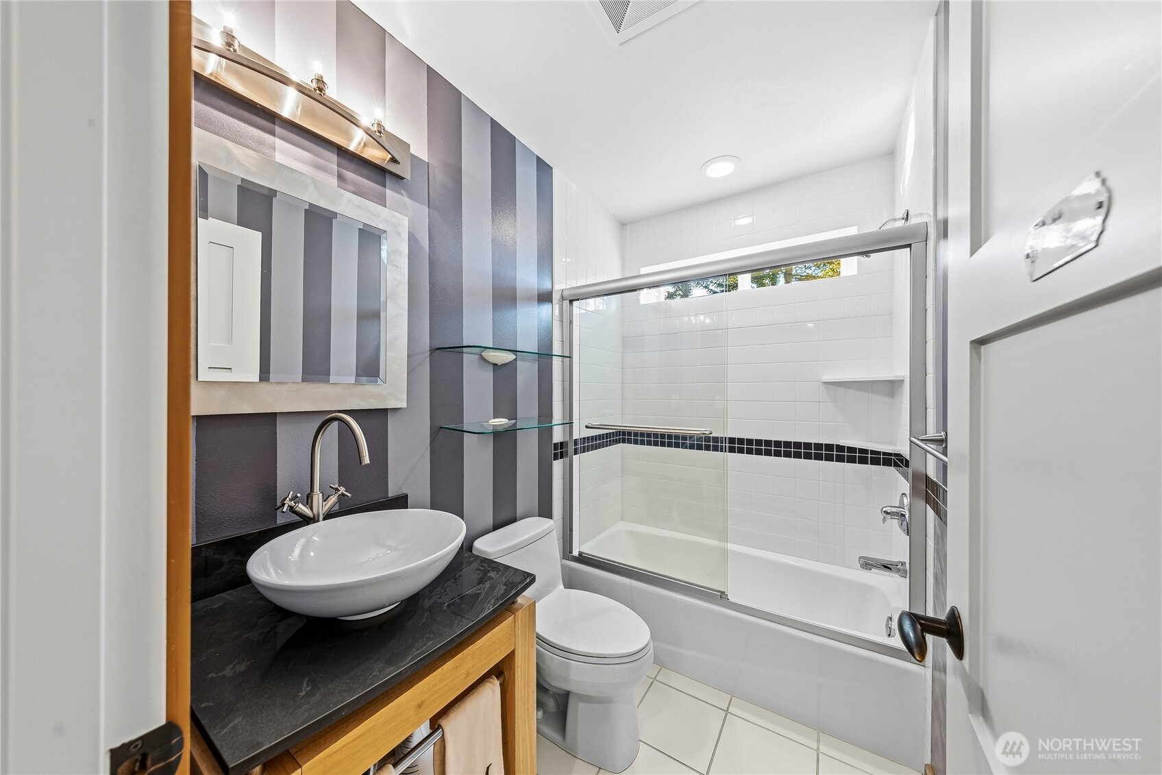 Anacortes, Washington, 98221, United States, 3 Bedrooms Bedrooms, ,3 BathroomsBathrooms,Residential,Active,2013654