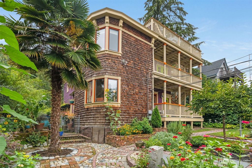 Photo of 926 18th Avenue, Seattle, WA 98122 (MLS # 2293922)