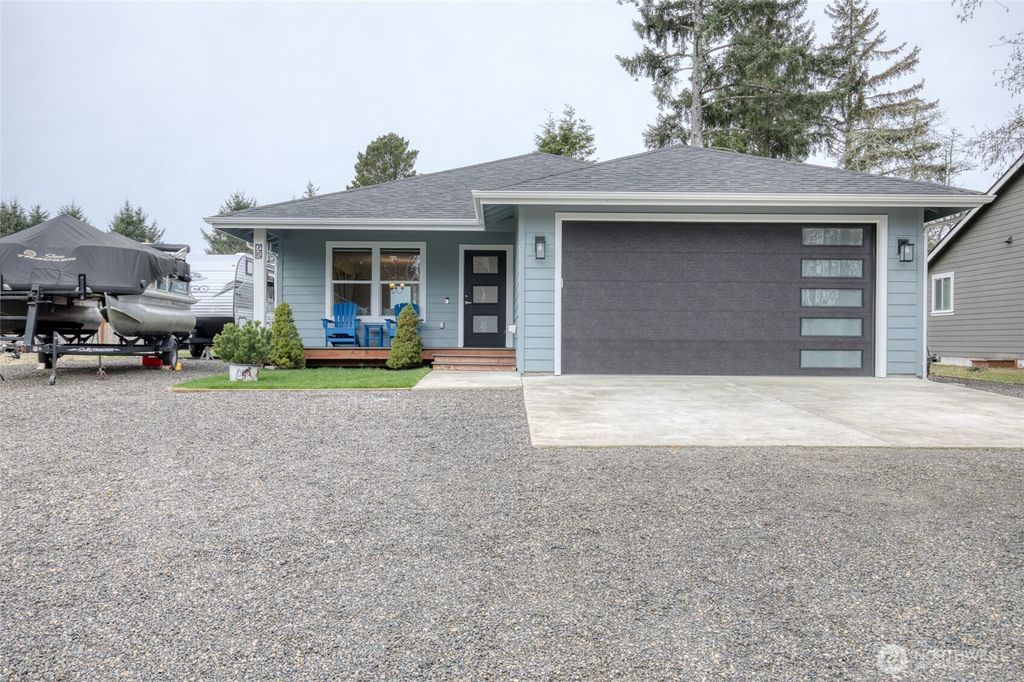 Photo of 725 Wood Duck Avenue SE, Ocean Shores, WA 98569 (MLS # 2495907)