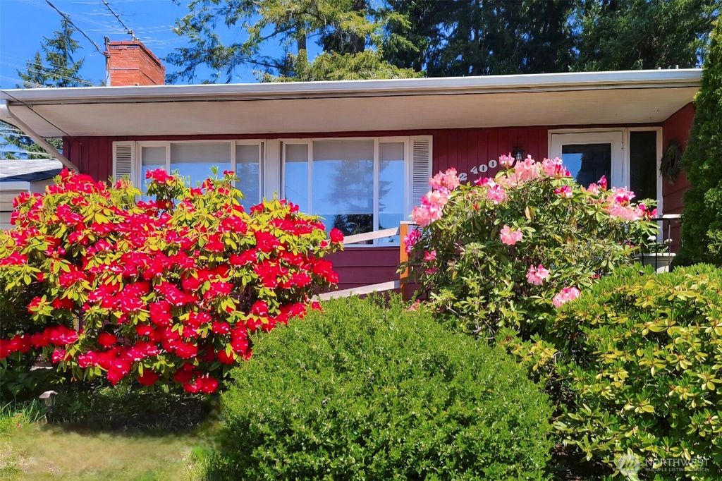 Photo of 24007 44th Avenue W, Mountlake Terrace, WA 98043 (MLS # 2453194)