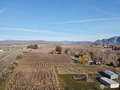 Photo of 223 Old Riverside Hwy Hwy, Omak, WA 98841 (MLS # 2481085)
