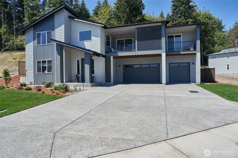 17702 142nd Avenue E 11 Puyallup WA 98374