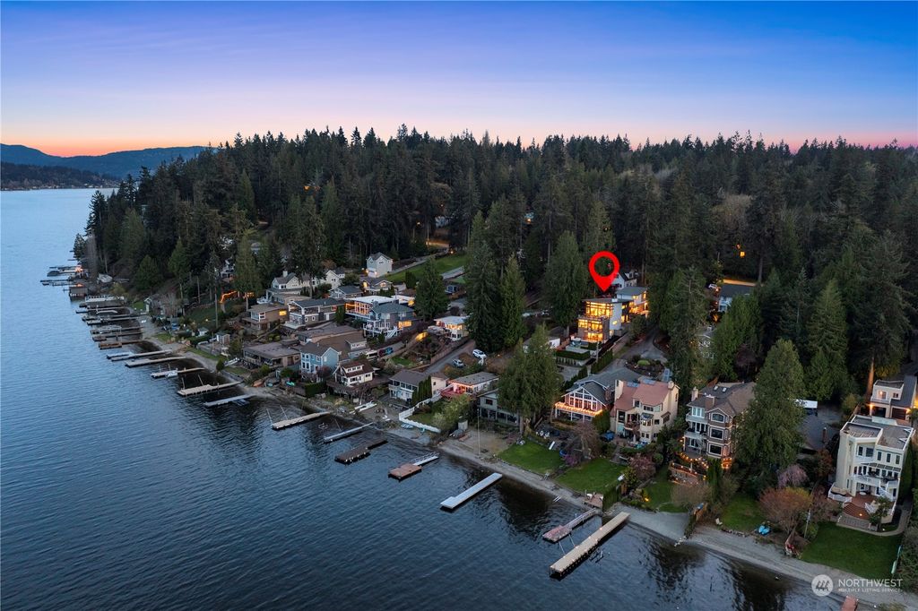 Photo of 2590 W Lake Sammamish Parkway NE, Redmond, WA 98052 (MLS # 2214019)