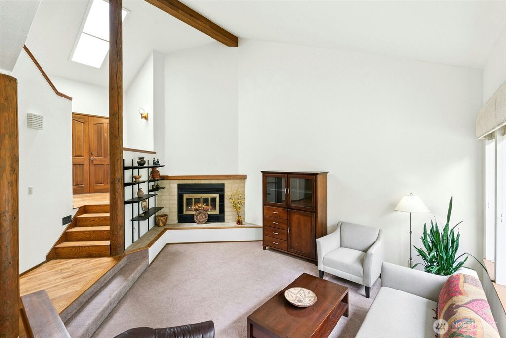 Photo of 3 143rd Avenue SE, Bellevue, WA 98007 (MLS # 2393173)