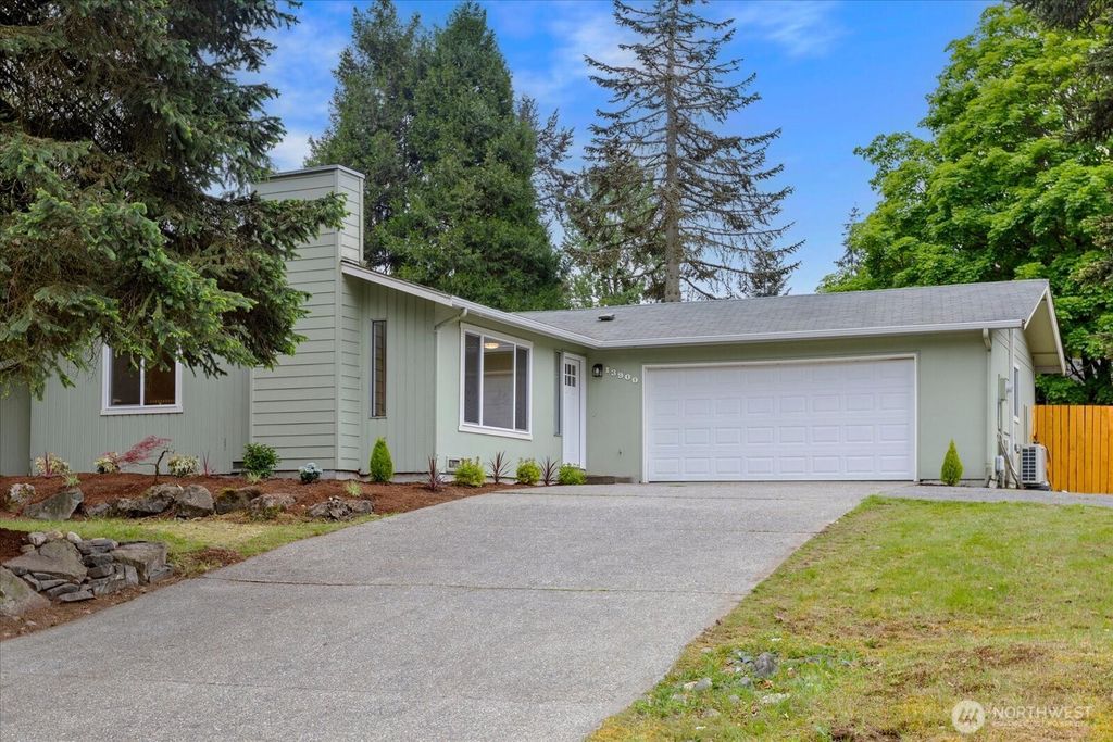 Photo of 13900 28th Drive SE, Mill Creek, WA 98012 (MLS # 2519395)