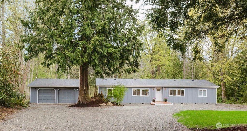 Photo of 21579 Howard Avenue NE, Kingston, WA 98346 (MLS # 2506441)