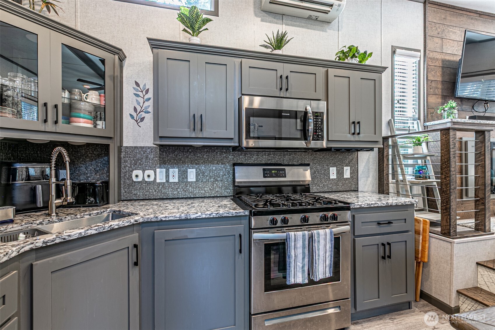 1546 Reservation Road SE 75