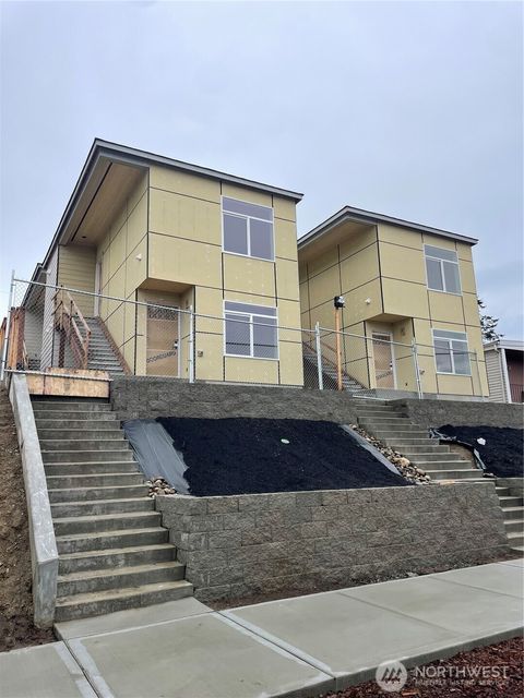 2420 S I Street 12 Tacoma WA 98405