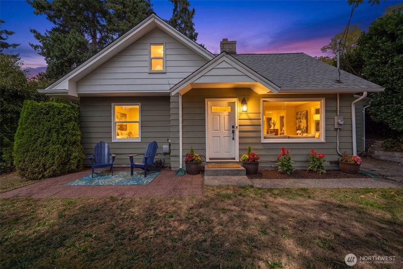 320 NE 156th Street