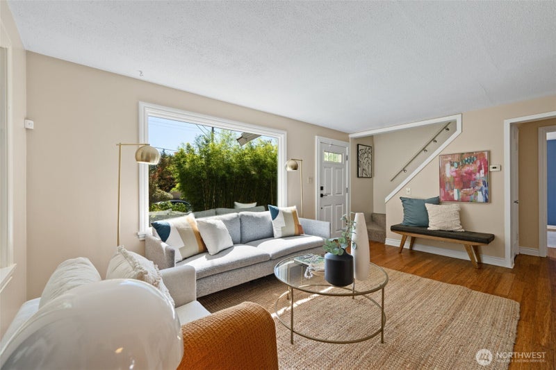 320 NE 156th Street