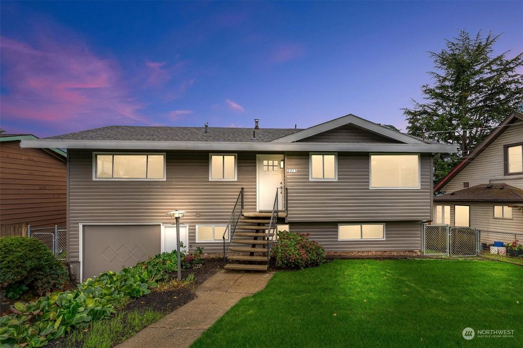 Photo of 2915 S Fontanelle Street, Seattle, WA 98108 (MLS # 2307296)